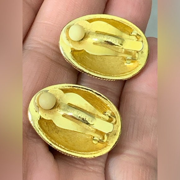 Vintage Designer Premier USA Gold Plated Clip on Earrings - Picture 7 of 13